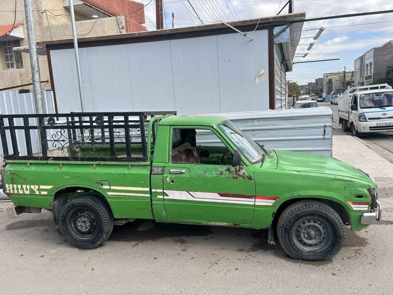 سلام عليكم بيكم تيوته موديل  ٨١كير محرك جدد شواصي نضاف السعر ٢٢وبيهه مجال***********
