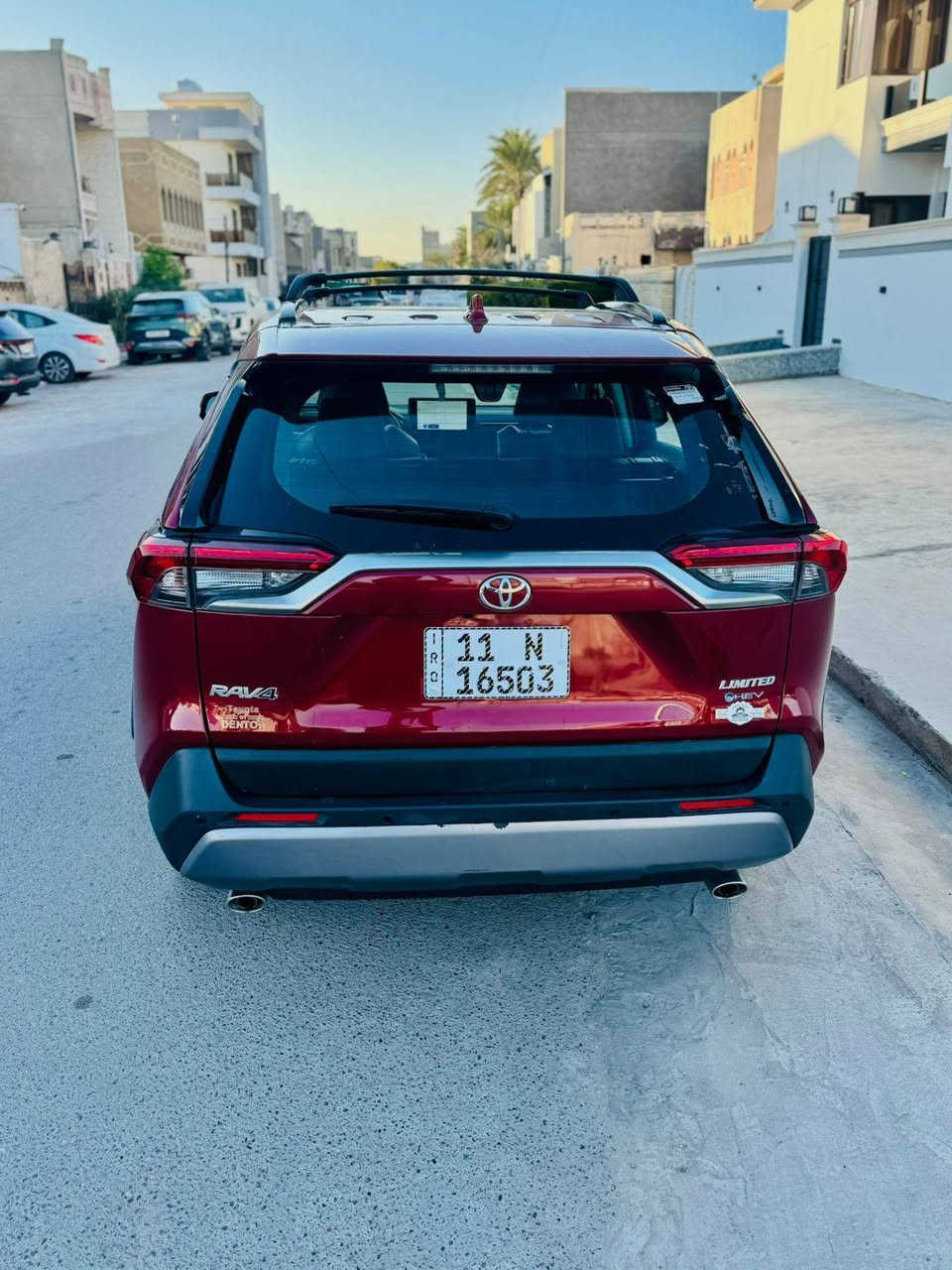 راف فول لمتد هايبرد 2025 
فول مواصفات 5 كامرات كشنات جلد حار بارد بانوراما وكل المواصفات بيها اعلى فئه بالراف فور 
الحادث موضح بالصور 
ماشيه ١٤ كيلو متر 
السياره باسمي رقم بغداد تحويل ثاني يوم 
السعر ٢٣٢ ورقه وبيها مجال 
العنوان بغداد الرصافه 
للاستفسار ***********
