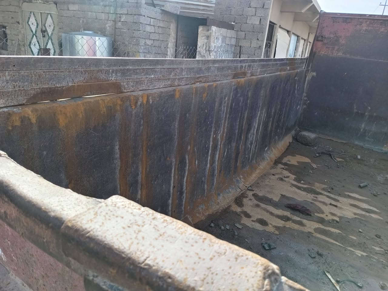 بودي قلاب للبيع  الدرعه  ١٢ متر السعر  ٣٥ ورقه وبيه مجال مكان موصل تلعفر هاتف ***********
