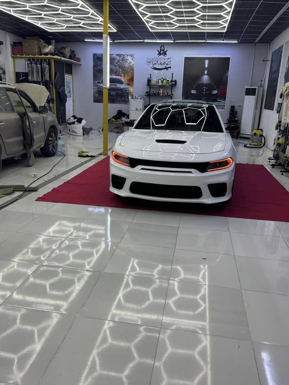 سلام عليكم
جارجر 2019 

بدون حادث سرقه فقط بيبان ومداكر 
حرة بصرة 

6 سلندر فول فتحه 

175$

***********
