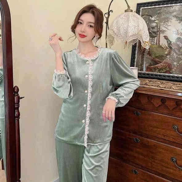 بجامة مخمل مصري ازرار كوالتي عالي جدا جدا
القياس L-XL-2XL 
السعر ١٨ 
توصيل داخل كربلاء 3000
توصيل جميع محافظات العراق 4000
للحجز والاستفسار مراسلة البيج او الاتصال على الرقم *********** #تتوفر_خدمة_توصيل #اكسبلور_explore #العراق #كربلاء #فولو #البصرة #الرمادي #النجف #مشاهير_تيك_توك #روب_مخمل
