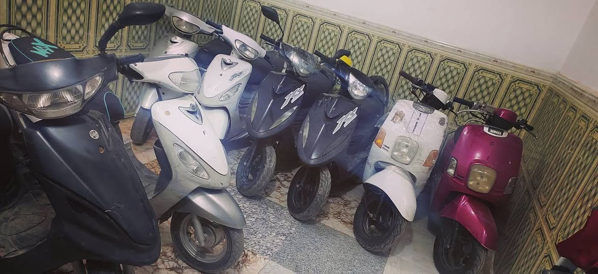 السلام عليكم دراجات نضاف جاهزات فول
جيب فيتر وفحص ٤٩بلاد
ماكس منغولي 650 
ماكس عدله 650
ثعلب جاهزه  ٤٥٠
ماكس بوليسي نوزل 650 
قجمه 550
الشراي يتصل ويدلل
العنوان تضحيه شارع العياده
حي ام البنين
ناصريه
***********
***********
