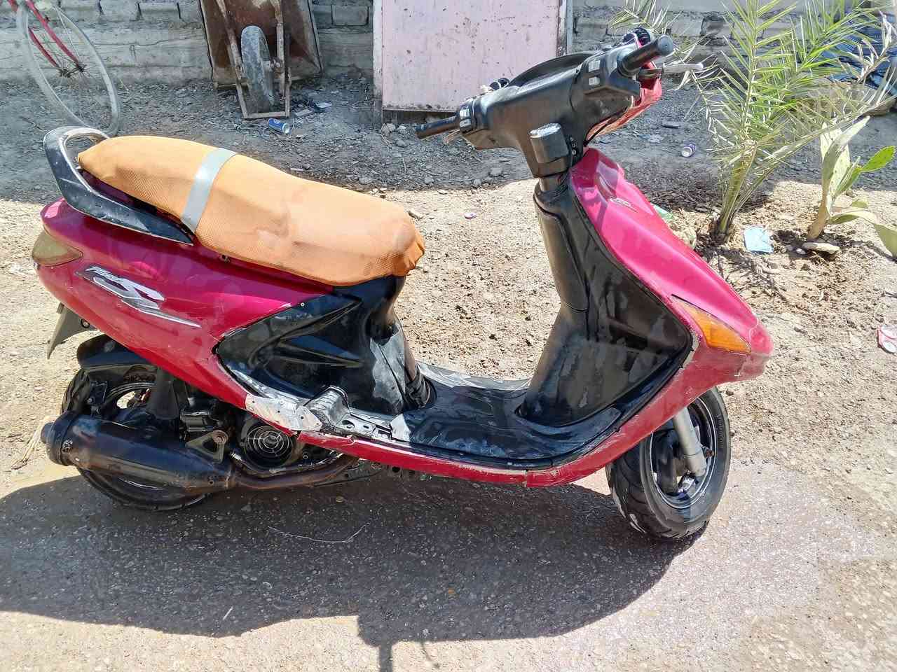 سلام عليكم دراجه فورتي للبيع دراجه خير من الله سلف واهندر كهربائات كله شغاله السعر300وبيه مجال بكان بعقوبه تقاطع الساده الرقم ***********

