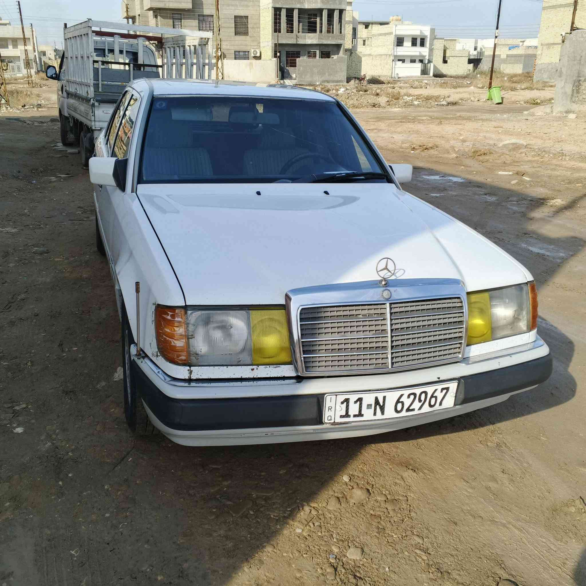 السلام عليكم ورحمه الله وبركاته 
مارسيدس دب موديل 1990 محرك بطه 2500
تبريد 
فتحه
برده خلفيه 
السونار مرفق مع الصور 
السعر 65 وبيها مجال بسيط
مكان السياره بغداد الراشدية 
***********
