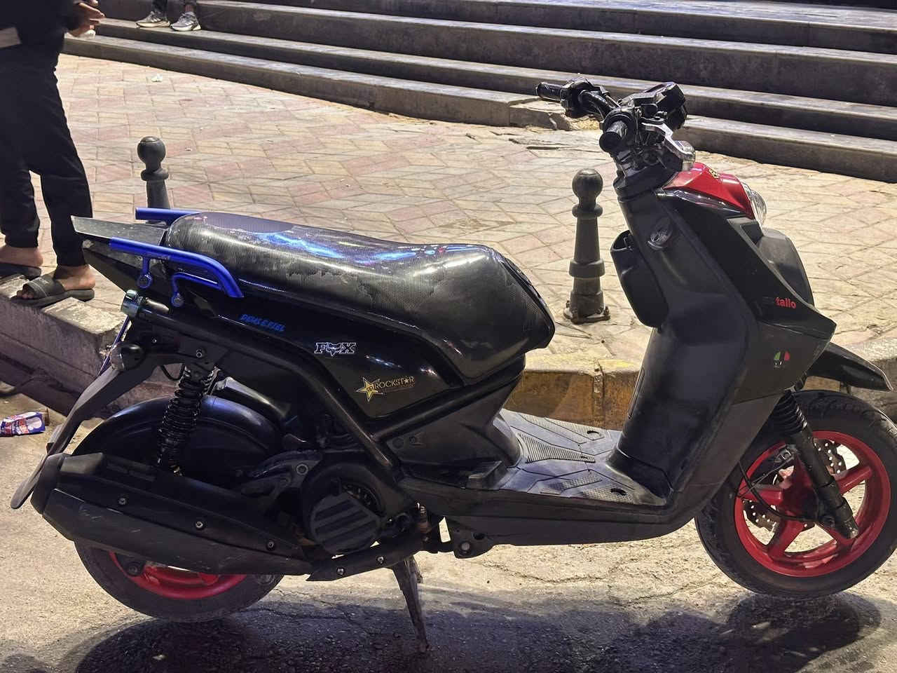 سلام وعليكم دراجه سكنس جبلي دراجه مكفوله كفاله عامه صارلها شهرين من نزلت من رمبه برغي ماناقصها نكره سلف معدل وشلعه خير من الله رايدها مليون و400 وبيها مجال مكاني بغداد جديده 

‭٠٧٧٠ ٨٢٩ ١٨٦٣‬
