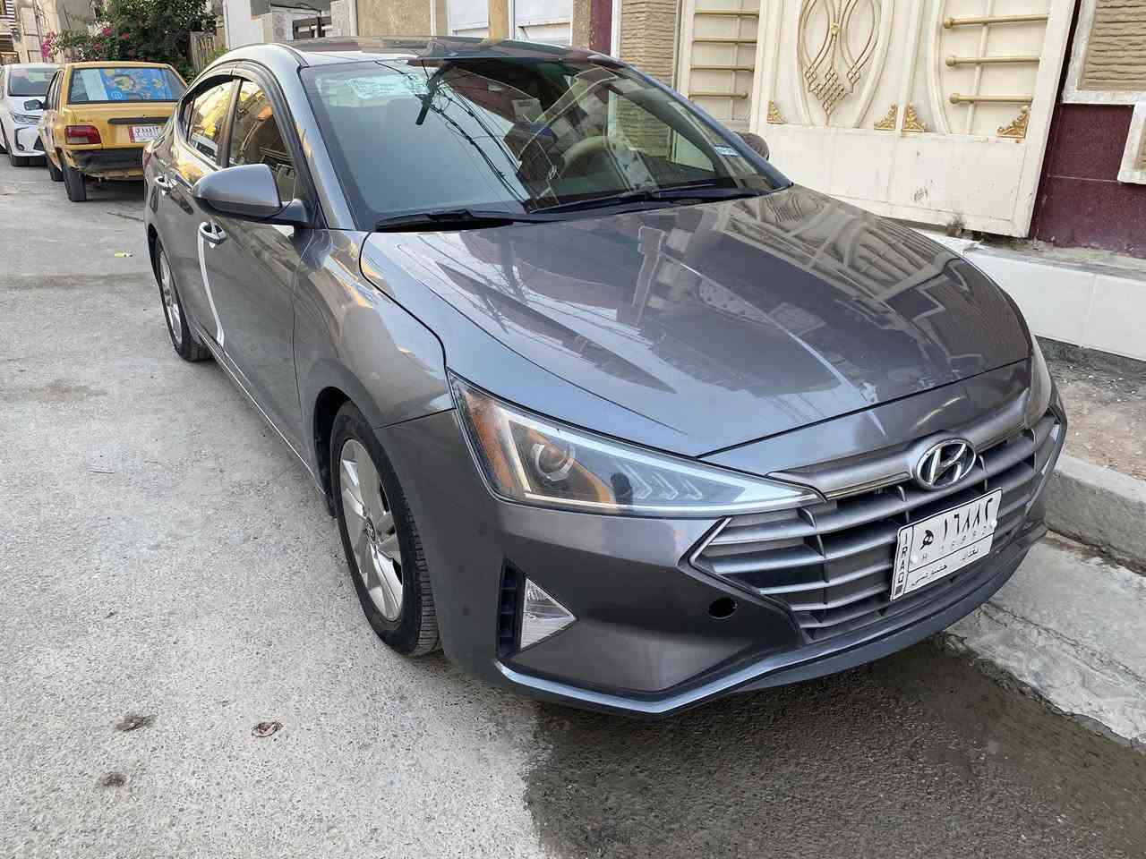 النترا 2019 امريكي
بيه الجاملغ الخلفي صبغ
رقم بغداد
منضومه زنون 
شاشة كبيرة كامرة دوارة
رادارات امامي جانبي 
نقطه توقف
نقطه عمياء
مانع انزلاق
مكينه2000دوش 
كيرat 
ثلاث انضمه قياده(سبورت سمارت نورمال)
ماشيه 74 الف
السعر 135
للتواصل***********
