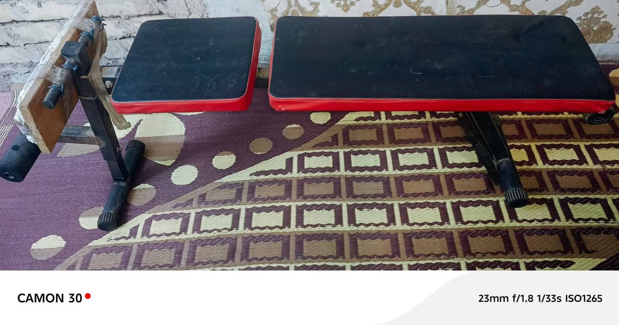 مصطبة حديد استعمال قليل
السعر المطلوب 35 وبي مجال بسيط


**إذا كنت صاحب هذا الإعلان وتريد حذفه لأي سبب، رجاءا أرسل رسالة إلى الدعم الفني**