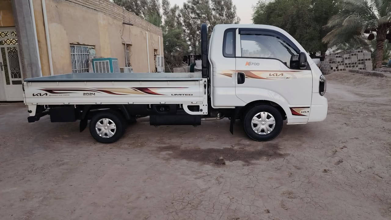 السلام عليكم ورحمه الله وبركاته كيا للبيع كفاله عامه سياره مال بيت جني رقم بغداد تحويل ***********موديل 24 السعر 157 العنوان بغداد الوسفيه
