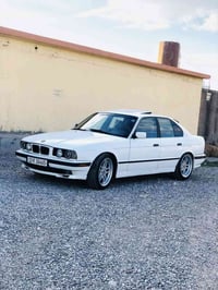 BMW 1991 525 نمونه له جواني  فوله تؤماتيك ته بريت سلايد پئش گه وره لاي...