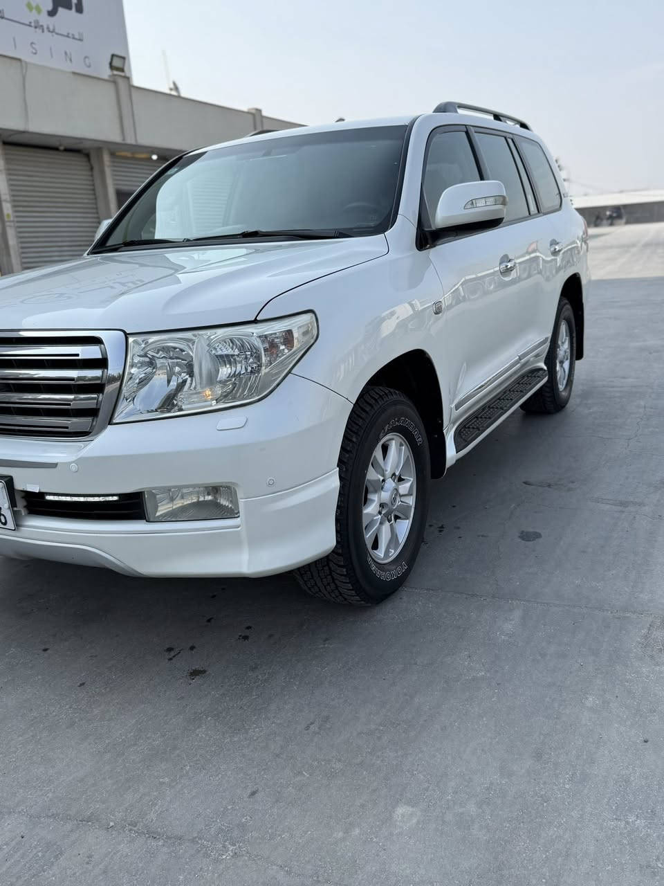 سلام عليكم
للبيع لاندكروز 2010 بريم سياره كفاله سونار مرفق بل صور رقم بغداد بسمي تخم تاير سياره ماعيزه شي ماشيه  مكاني حله للستفسار ***********
