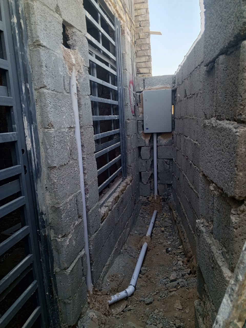 الكهربائي: سيد عباس
اللتواصل: ***********
او خاص موجود
