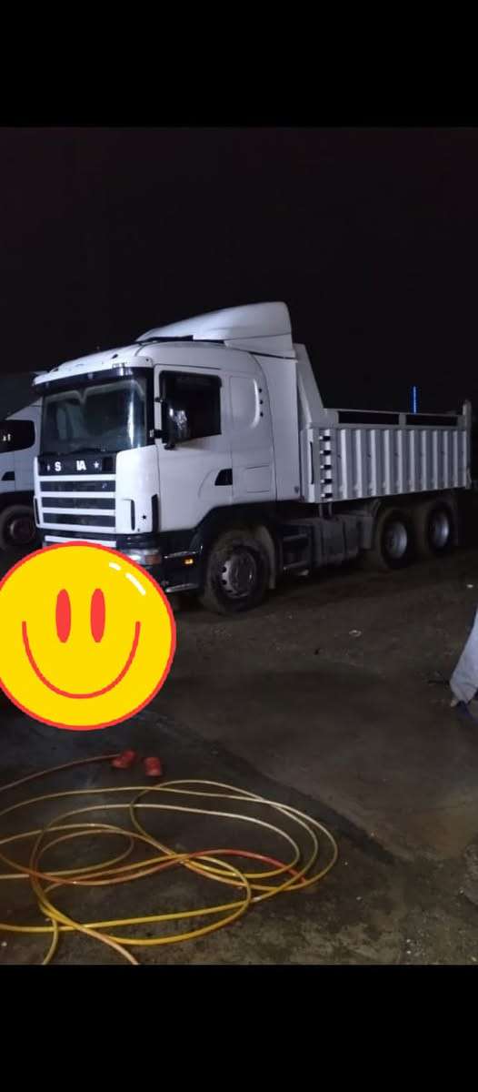 سكانيا للبيع بومه موديل 2002 سنجر العنوان نينوى جنب الايسر رقم نينوى شرطه التحويل نظيفه بشكل على استفسار على هذا الرقم ***********
