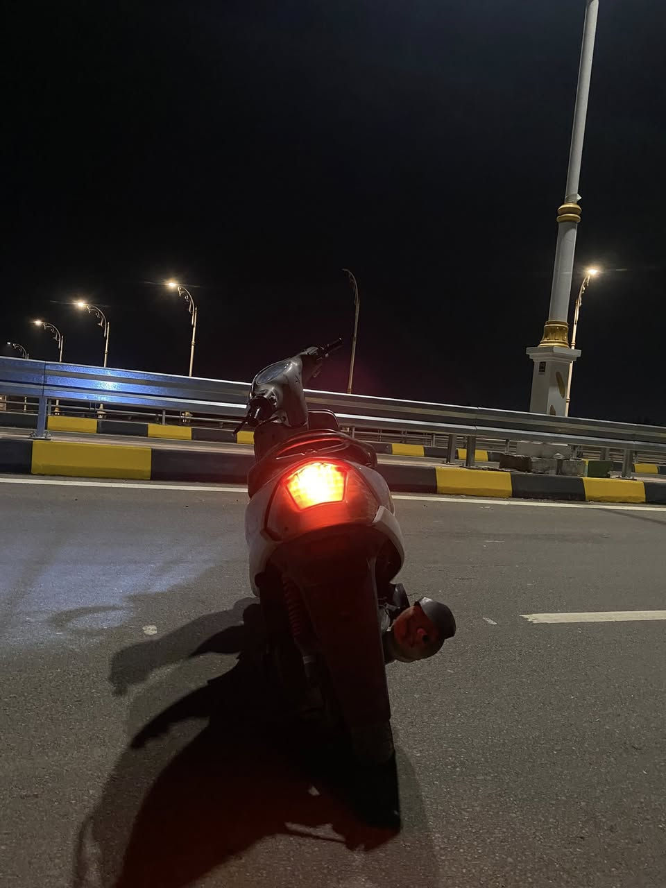 ماكس منغولي للبيع او مراوس بسكنس
دراجه ما مفتوحه تشتغل سلف نكره شلعه معدل دراجه قويه  كفرات بلاديه بيها بس الجاملغ الامامي بي كسر 

  للاستفسار ***********
