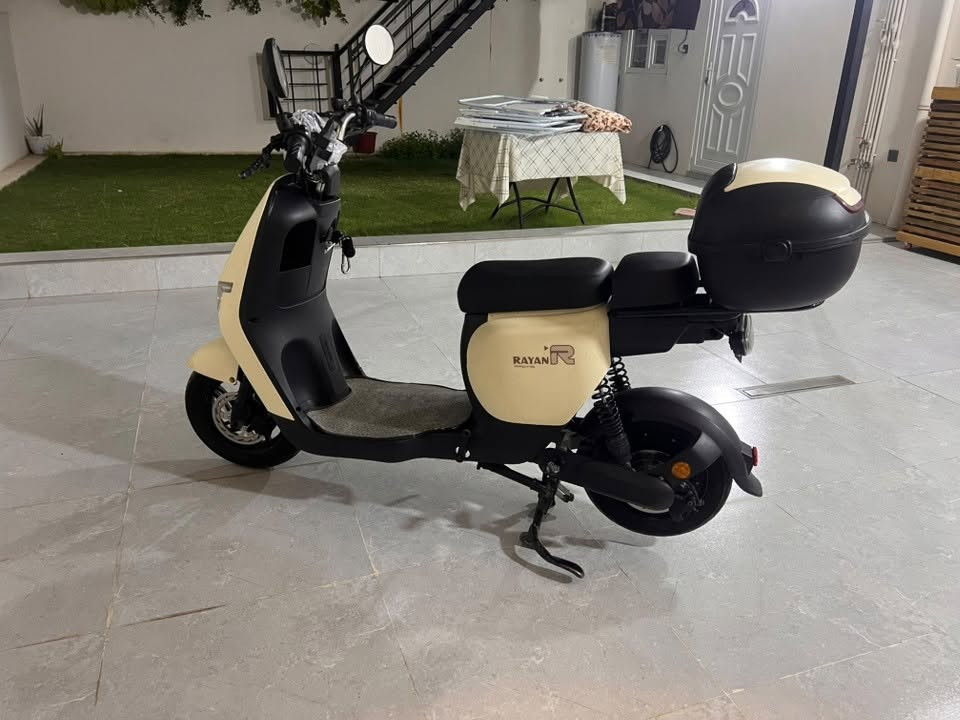 سلام عليكم ماطور شحن ريان للبيع سعر. 525 الف وبي مجال  دراجة نضيفة بطاريات اصليه عنوان كركوك للستفسار  ***********
