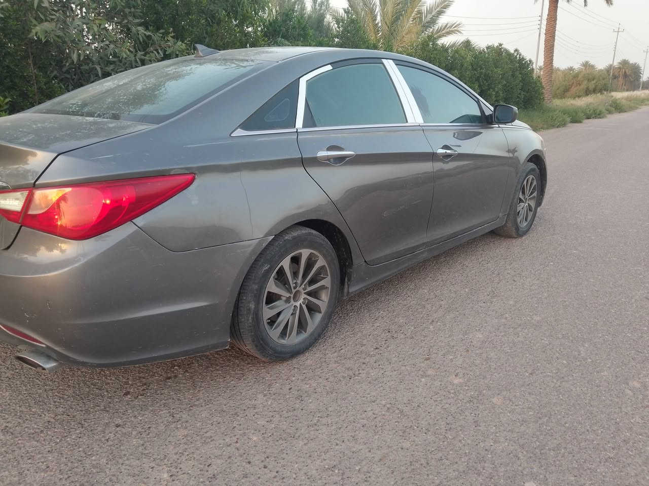 السلام عليكم للبيع سوناتا 12 أمريكي 
السياره فول مواصفات عدا الفتحه 
مكينه وكير وتبريد فول
مكينه 2400. حادث جاملغ الخلفي فقط بأمريكا 
السياره رقم بغداد نكليزي تحويل ثاني يوم
سنويه وهزه جديده بسمي السياره.للتواصل***********
السعر 105وبيه مجال
