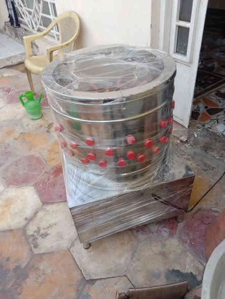 هلاسه دجاج اكبر حجم
جديده بعده بال سلفون مالته 
سعره 380بيه مجال قليل 
شراي يتصل ***********
ماموجود نهائين على فيس
