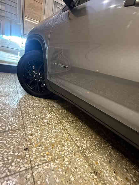 جمسي اكاديا 2024
 شكل الجديد 👍
هاي السياره لاتقارنها ويه الموديل السابق لان اكبر من الموديل  القديم واعلى 
‏👍ELEVATION فول 1/1
‏‎ 1/1فول مواصفات
‏‎الضرر جاملغ الايسر  فقط بدون دواخل بدون شواصي 
صوره ضرر موجود بلمنشور  👍
بانوراما  🏁
رقم بغداد
ويل كب 20
كير تعليك الجديد👍
عداد المسافة 6000ميل 
 محرك حجم 2500 تيربو 👍
رقم بغداد مميز 
‏‎ LED لايتات زينون اصل عالي وناصي مع
 رادار 360 امامي خلفي وجوانب 
كامرات 4 360درجة 
داتى شو 
‏‎حساسات خلفية •
‏‎حساسات و رادارات الاجتياز الجانبية (نقاط عمياء) •
‏‎بالمرايا الجانبية
‏‎شاشة الدشبول حجم كبير للتحكم بايعازات السيارة • تحكم فول كهرباء لكرسي السائق.
‏‎بصمات عدد 4 للابواب مع بصمة جنطة تعمل كهرباء وبصمة •
‏ ‎تشغيل عن بعد من قبل المفتاح
‏‎كشنات هيتر
‏‎ثلاث قطع تبريد •
الكشناب الخلفية منفصل  ‎السيارة 7 راكب 
‏‎جنطة كهرباء •
‏‎دبل كزوز •
‏‎تطعيم صاج لدواخل المركبة •
‏‎اشاير بالمرايا الجانبية •
‏‎تحكم ستيرن جهتين بلوتوث وحاكية وكروس سرعة •
توقف ذاتي وقيادة ذاتية  👍

نضام صوتي من شركة Boos 
وتحكم صوت
‏‎مانع انزلاق ABS نظام •

للاستفسار ***********
