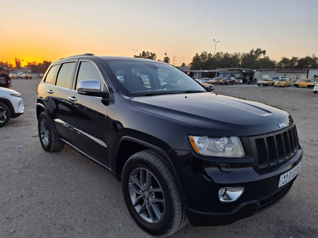 السلام عليكم للبيع او مراوس جيب لاريدو موديل ٢٠١١ محرك ٥٧٠٠ فول مواصفات SRT كهربائيات كلهه تشتغل داخل نظيف صدر امامي وخلفي ممتاز تخم تاير جديد بنوراما تحكم ستيرن كشنات جلد وكهرباء هيترات بالكشن رادار جنطه كهرباء وارد امريكي بدون حادث بيها تقرير غرق بدون نسبه السياره تعمل وتسير صور الحادث بالمنشور بدون اضرار ومشتغله مكانها بغداد الدوره ابو دشير هاتف *********** سعرها ١٢٨ سونر بالصور بغداد, العراق
