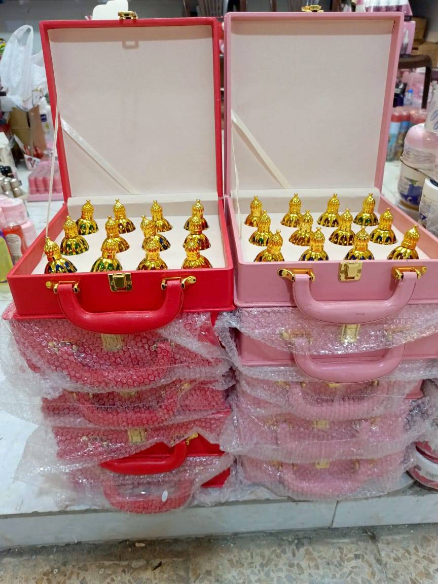 ✨ فخامة العطر تبدأ من هنا ✨
مجموعة عطور أنيقة بلمسة ملكية 👑
روائح ثابتة، تصميم فاخر، وأناقة تخطف الأنظار 💫
اختاري عطرك… وخلي حضورك يُحكى عنه 💕
متوفر عند #كوزمتك_محمد_العبادي
العنوان موصل سوق النبي يونس 
***********
يتوفر جملة ومفرد ويوجد خدمة توصيل لجميع المحافظات العراق
