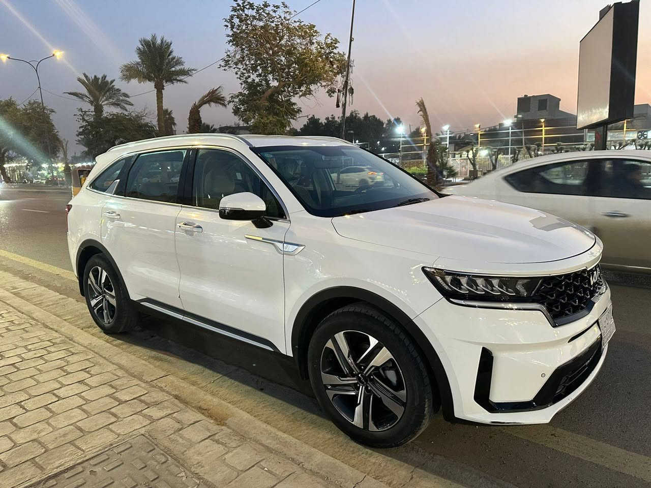 سورينتو موديل ٢٠٢٣
استلام شركه
 ٧ راكب ماشيه ٥٠ الف
 ٤ سلندر
دعكه بسيطه بلصندوق موضحه بلضور
للاستفسار *********** بغداد, العراق
