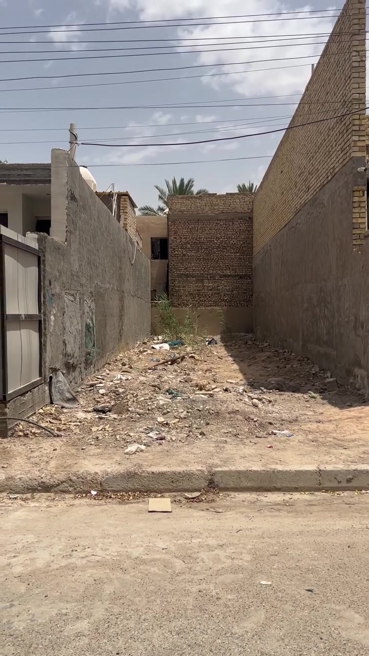 السلام عليكم اخواني
قطعة ارض في منطقة الربيع ( شارع البطل )
وتحديداً بشارع المدارس بمساحة ١٠٠ متر
الواجهة  ٥ والنزال ٢٠
موقع مميز  ( غير متقابلة ) مبني بصفهة من الجانبينن اليمين واليسار بيوت جديدة
طبعاً القطعة بأسمي طابو سكني
قريبة عالشارع الرئسي قريبة على السوك مال ٣٠٠
وبسعر مناسب
واليحب يتصل بهذا رقمي (*********** ) وحاظر لاي استفسار
اخوكم ابو حسن
