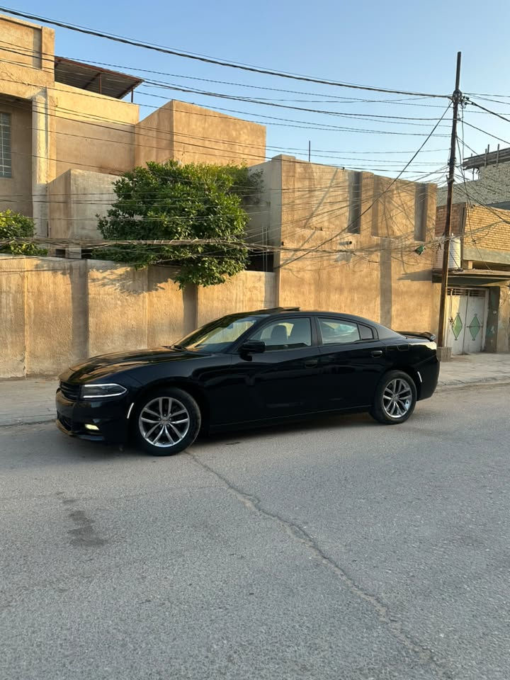 جارجر sxt plus كندية كلين تايتل
كفالة من الصبغ والضربة 
فقط ٣ مكانات بارد صغار موضحات بالفيديو 
2016 ماشية 147 mile 
فول مواصفات 
فتحة سقف 
كشن حار بارد 
كشنين كهرباء
سستم صوت الباين 
ويل ١٨ كندي
دبل سويج اصلي
وباقي مواصفات الجارجر المعروفة 
رقم اربيل مداور سنوية جديدة 
سيارة جاهزة من حدادية و منظومة تبريد وراديتر 
مكاني نجف
رقم صاحب سيارة ***********
رايدها ب٢٠٠$ وبيها مجال 
الفيديو موجود دقة عالية راسلني واتساب ادزلكيا
