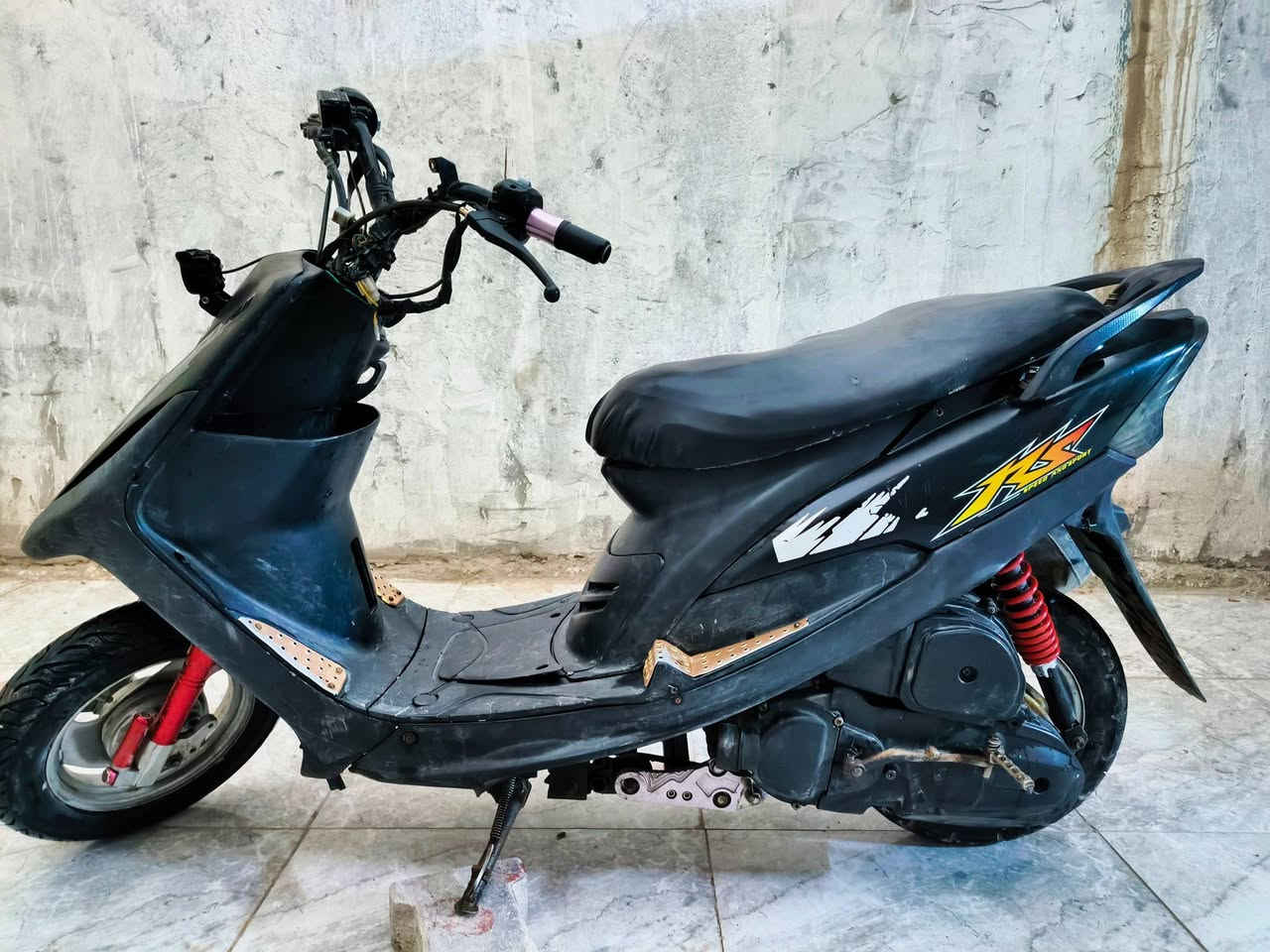 سلام عليكم ماكس عدله للبيع شغاله كهربائيّات كله شغاله مكينه ناعمه بوشه 49 شلعه و معدل السعر (350) بيه مجال تواصل خاص او رقم  ***********
