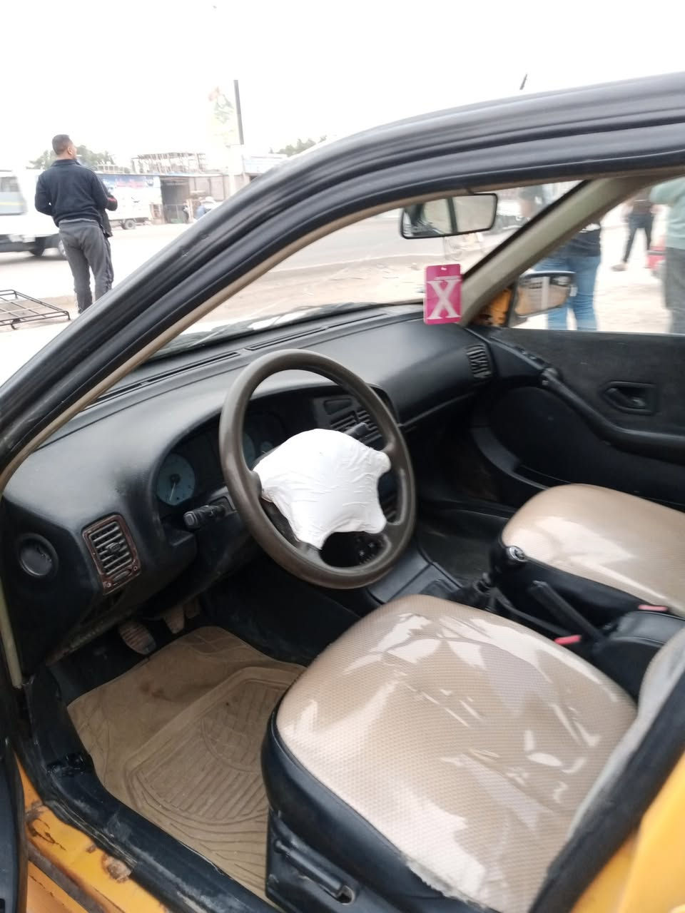 بيجو بارس 
2015
محرك وكِيرة حلوات 
حدادية جاهزة 
كهربائيات جاهزة 
رقم بغداد الماني 
تخم تأير 
السعر 35$ وبيها مجال للشراي 
بابل الاسكندريه 
***********
