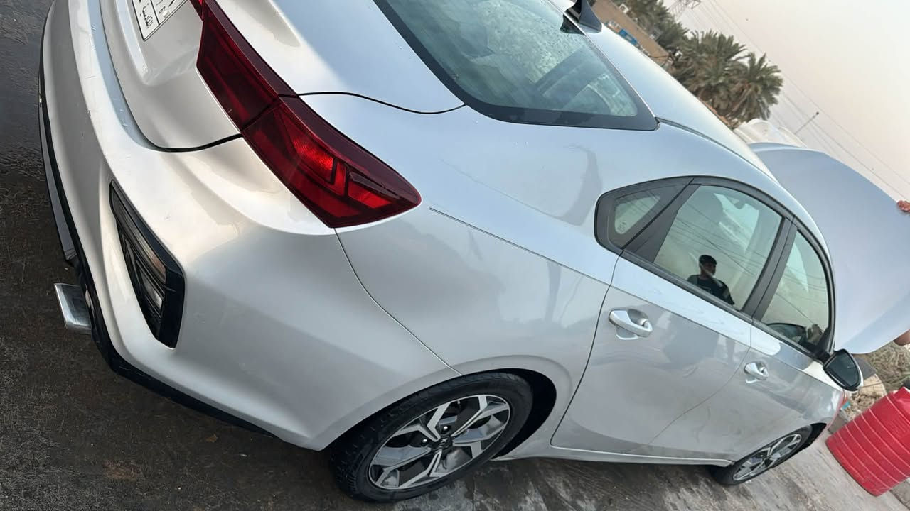 السلام عليكم ورحمة الله وبركاته اخوان الطيبين كيا فورتي للبيع موديل 2021
مكينه 2000 دوش 
كير AT محور مع ضمان سنه 
مواصفات نص فوال 
تحديد مسار 
رادار امامي 
شاشه كبيره 
حساس اطارات 
حساس مقود 
توقف ذاتي 
ثلاث انضمه للقياده 
قياده ذاتيه 
تحكمات جهتين 
اخواني كل التفاصيل بالمنشور السيارة مكان الديوانية معوقين  وكالة مضمونه مكلف بالنشر ***********
