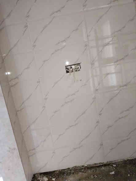 السلام عليكم اسطه سيراميك جدار ارضي متفرغ حاليا ***********
