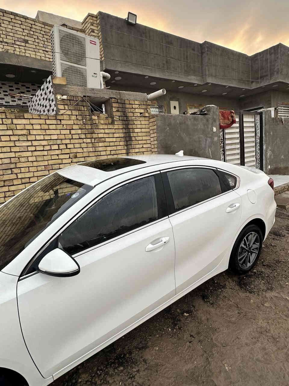 ‏سلام عليكم كي ثري 2025 سيارة مكفوله سياره ماشيه 9000 خت الزيرو بكاني ميسان التصال رقم ***********
