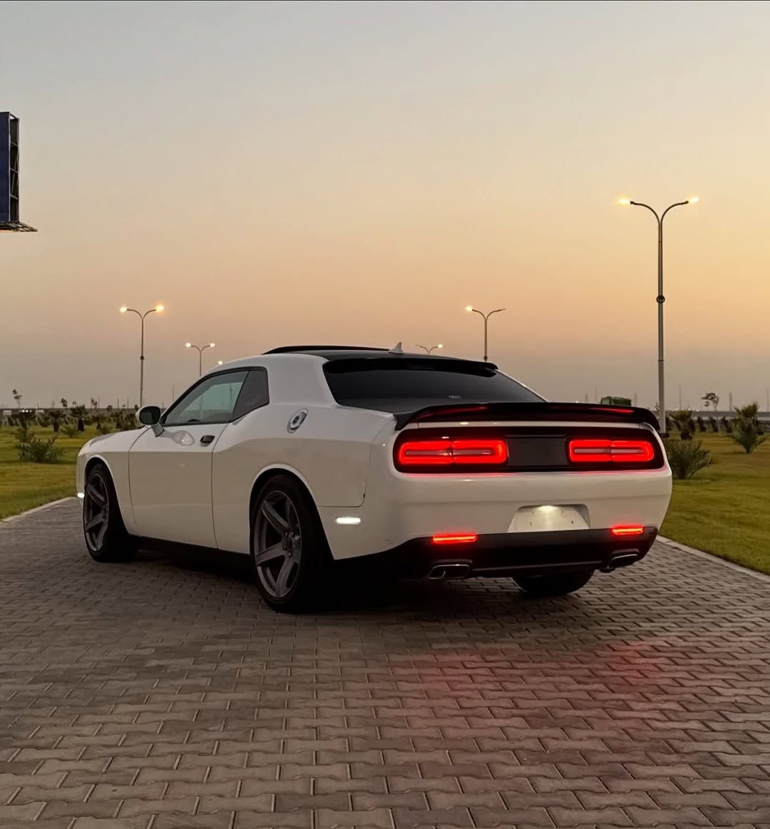 جالنجر sxt plus 
فول موصفات 
فتحه 
شاشه جبيره 
كامره 360
حساسات خلفيه 
تبريد+تدفئه بلكشنات 
تدفئه بلستيرن 
ويل نجمه 
ضايف نجوم روز 
حداده تخم تاير بلكارتون قبل سبوعين مسويهن 
كير مكينه كفاله
تقرير تعمل وتسير 
بيها جاملغات الاماميه فقط صبغ 
***********
