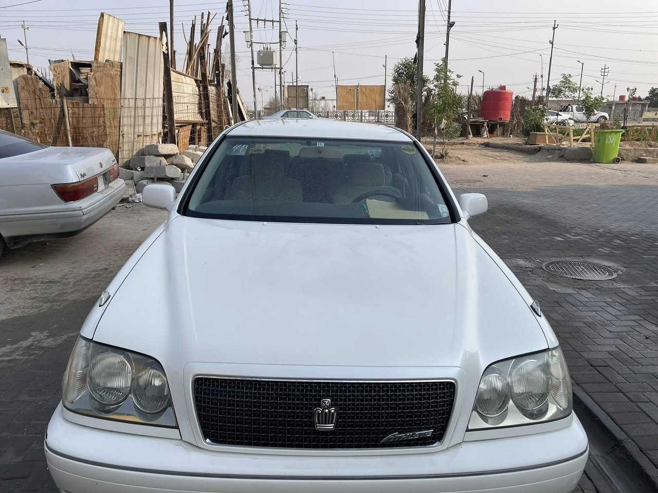 ملكة للبيع قرار 102 باقي بس كمرك ورقم العنوان بصرة مركز 
مديل 2001 كفاله من ضربه والكص داخله هزه اتصال فقط ***********
