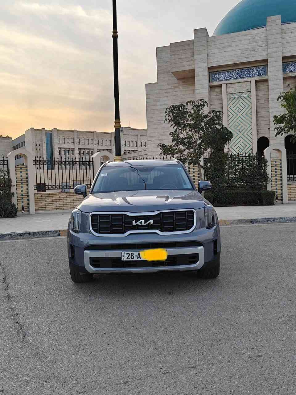 كيا تلورايد موديل 2024 
ماشيه 2200 mi
كراسي جلد داخل اسود منفصل 
جام اوتو 
شحن واير ليس
بصمه 
5 وضعيات قياده
كراسي تدفه
 ايرباك 2
توقف ذاتي 
تشغيل عن بعد 
اشاير بالمري 
ويل كروم 20
رادار خلفي وجانبي 
وامامي 
محرك 3800
تبديل جوملغ فقط 
تو ويل
سنويه جديده باسمي نجف كتاب شهداء 
مكان السياره كربلاء 
كير محرك مكفول 
كراسي كهرباء 
تواصل ***********
