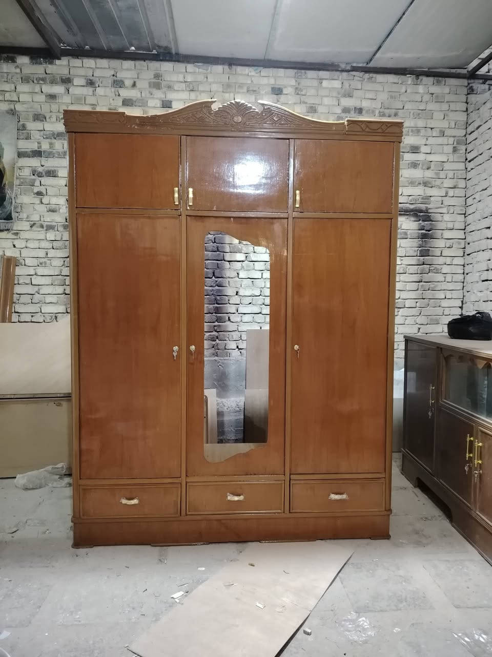 كنتور 3 باب تسكام جاهز
سعره 250 شد ونقل مجانا داخل نجف 
للاستفسار اكثر خاص او الاتصال ***********
بادارة مصطفى شبع
