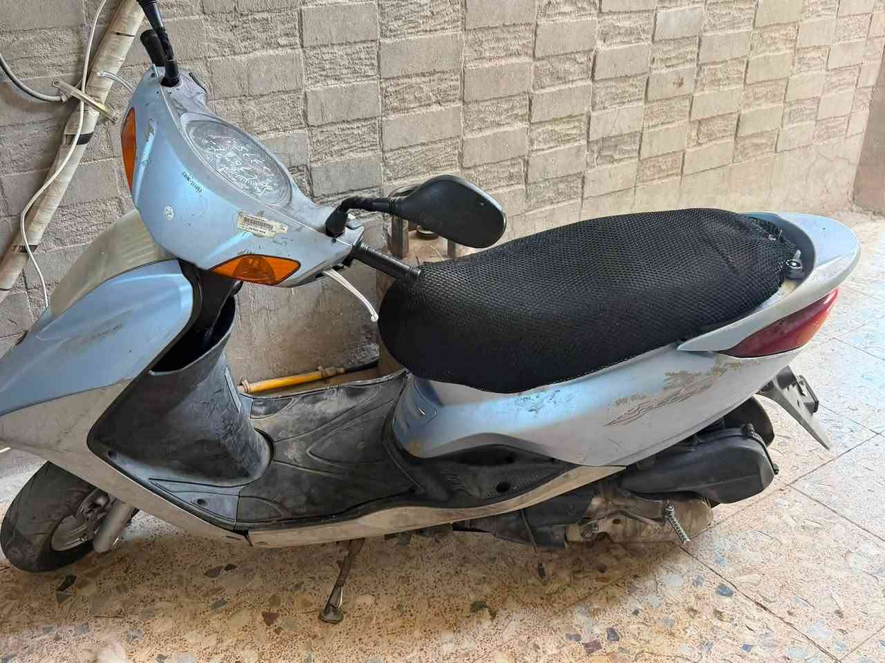بريز نظيفه بيه تنقيص باتري جديد تمشي كلشي مابيه فقط تنقيص سعر 300العنوان الامين الثانيه قرب مطعم الرياضي رقم ***********
