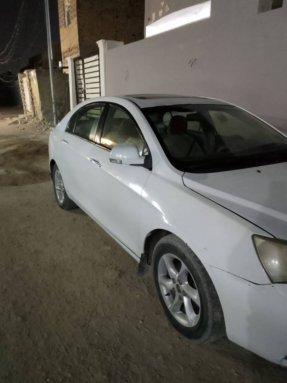 ام كراند سياره بلاديه محرك كير مكفولات تدفئه تبريد حداديه سياره نضيفه السعر 55وبيه مجال رقم نجف 
 0782 933 4843 النجف, العراق
