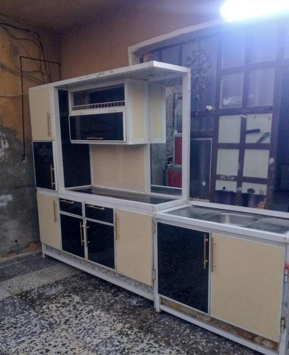 طباخ اخو الجديد 225ثلاجه بلاديه 24قدم سعر 240كاونترتفصال مترين وسنك متر سعر 250مدينه الصدر اكو توصيل ***********
