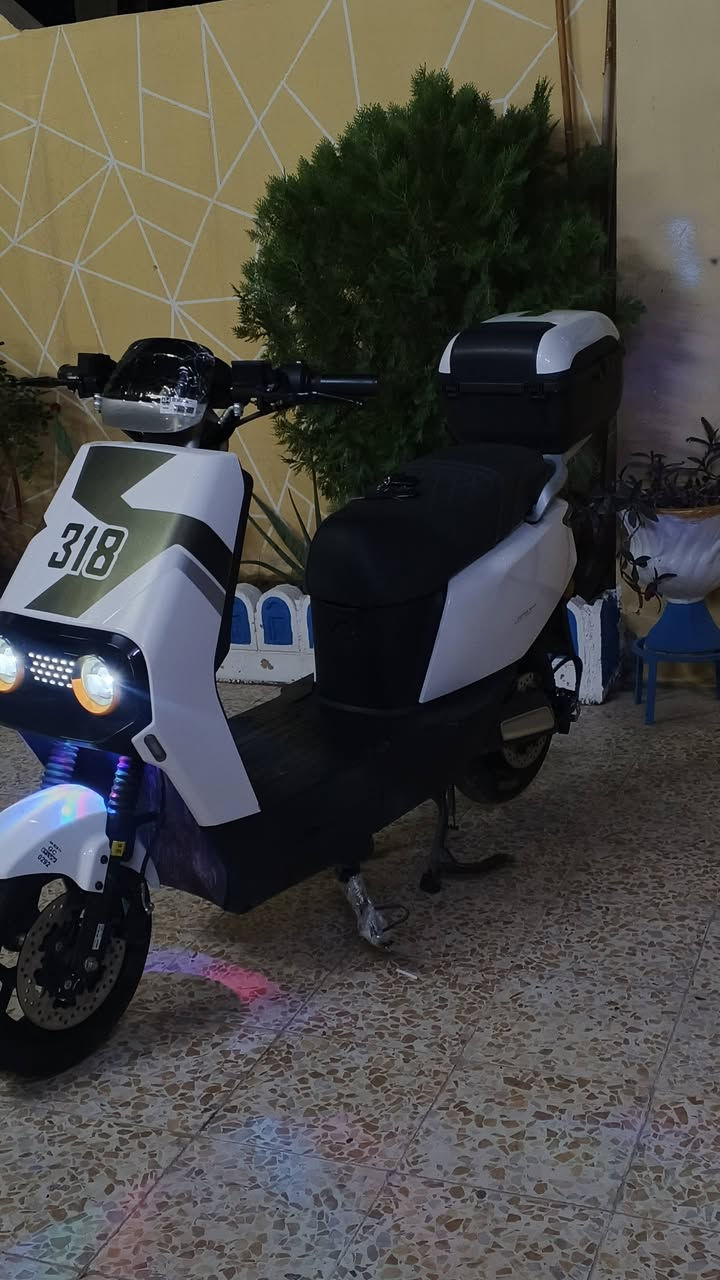 السلام عليكم للبيع دراجة318 غني عن التعريف شرط كلها وين مايعجبك جيكها السعر 650 للتواصل ***********على خاص عنوان موصل حي صدام
