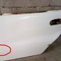 باب ck خلف السائق للبيع بي معجون مثل ما موضح بلصورة ومطوز فقط مع القلا...