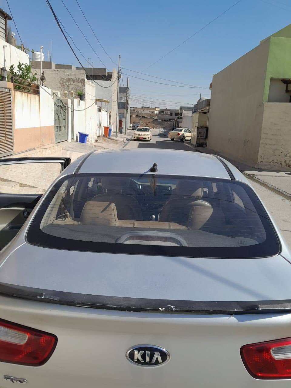 سيارة نظيفة فيها ثلاثة قطع صبغ.
هزة جديدة..سنوية لعام2029..نمرة اربيل
السيارة باسمي تحويل مباشر.
تواجدها اربيل- كردجوتيار
*********** هاتف أربيل, العراق
