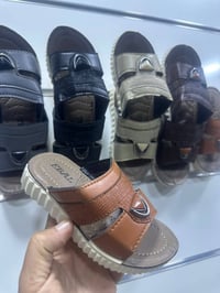 شحاطه تركي • طفل • ٢٥-٣٠