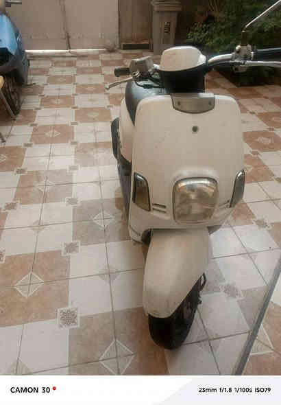 السلام عليكم ورحمة الله وبركاته اخوان دراجه ماكس بوليس طالعه من الزيتون صارلها شهر من طالعه دراجه نضيفه وشوفه العين تجي تفحص وتروح سعرها( مليون و150) بيها مجال حك الجيه 

تفاصيل اكثر.    ***********
اخوكم وخادمكم
