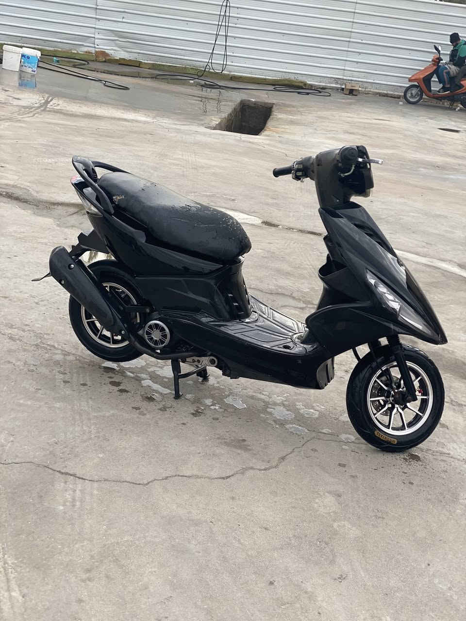 ماكس مضلع دراجه كلشي شغال بيه سلف هندر اشاير لايت مكينه فقط مبدل بيه ولفات وين مايعجبك فحص بيه ويلات رياضي يدات بريك قبق فلاوين دبل خلفي رياضي كزوز رياضي مكينه خرسه سعره ٦٠٠ رقمي ***********
