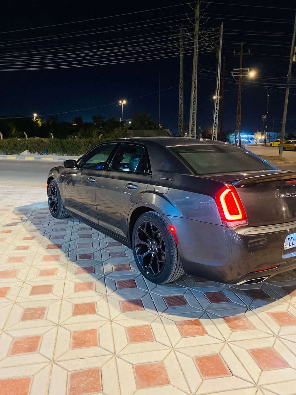 كرايسلر 300S 🤍
الموديل : 2022  . (خليجي) . 💯

العداد :  19000 كيلو متر

المحرك : V6 . 3.6L . 

الضمان : 3 سنوات او 60 الف كيلو متر . 

السيارة اربيل تحويل مباشر 

 

المواصفات :

* الواجهة الأمامية SRT. 

* پانوراما . 

* رادار امامي مع مانع تصادم . 

* نقطة عمياء . 

* حساسات امامية . 

* مصابيح امامية زنون مع LED . 

* ويل قياس 20 أنج . 

* حساسات خلفية . 

* بردة خلفية كهربائية . 

* شاشه كبيرة مع نظام ملاحة نفكيشن GPS .

* سستم صوت الپاين مع سماعات بريميوم .

* مقصورة الركاب من الجلد الفاخر .  

* مقاعد أمامية كهربائية عدد 2 . 

* ذاكرة لحفظ وضعيات الجلوس (ميموري) . 

* مقاعد أمامية تبريد وتدفئة . 

* مقاعد خلفية تدفئة . 

* تشغيل عن بعد . 

* ستيرن كهربائي . 

* تدفئة ستيرن . 

* محدد سرعة . 

* تلفون بلوتوث . 

* كاميرا خلفية .

* مرايا متحسسة للاضاءة العالية .

* كير شفتر بالستيرن . 

* دخول ذكي (بصمة) .

 

مكان السيارة النجف

 

تفاصيل اكثر ع خاص 🥇

***********

رقم واتساب 👆
