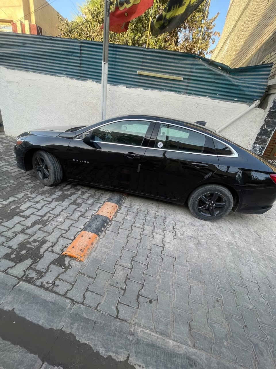 ماليبو 2023 مواصفات Lt معروفة
 حدثها موضح بل صور و رقم الشاصي موجود 
ماشية52 
بل عراق صار بيها بارد باب السايق ابو دراجة موضح بل صور
تريد تحويل تريد وكالة حاضر  
السعر 125 و بها مجال شي بسيط
***********
بغداد
