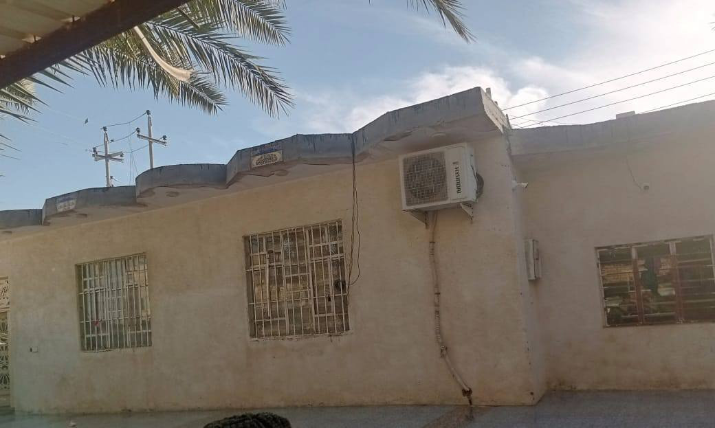 سلام عليكم  بيت للبيع  حي الحكيم قرب سيد جاسم مساعه 375 طابو صرف تصال ***********
