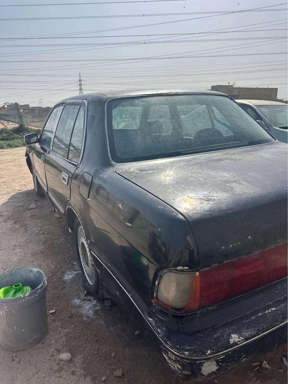 للبيع ارنب كراون مديل ٩٣
سعر ب ١٨ 
مكينه ٢ونص 
مكان بصره
*********** البصرة, العراق
