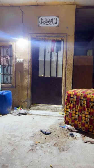 السلام عليكم بيت 100 متر بمجمع فدك من صفحه المعلمين الدخله مال صوره السيد ثالث فرع عن الشارع بلفرع الي بركنه مولده علي جمسي والركن الثاني مولده ابو كاضم بيت مرتب سكف سندويج وفوكا صبه ومغلف زاركون البيت مرقم من الامانه سعره 28 وبيه مجال *********** واتساب او اتصال
