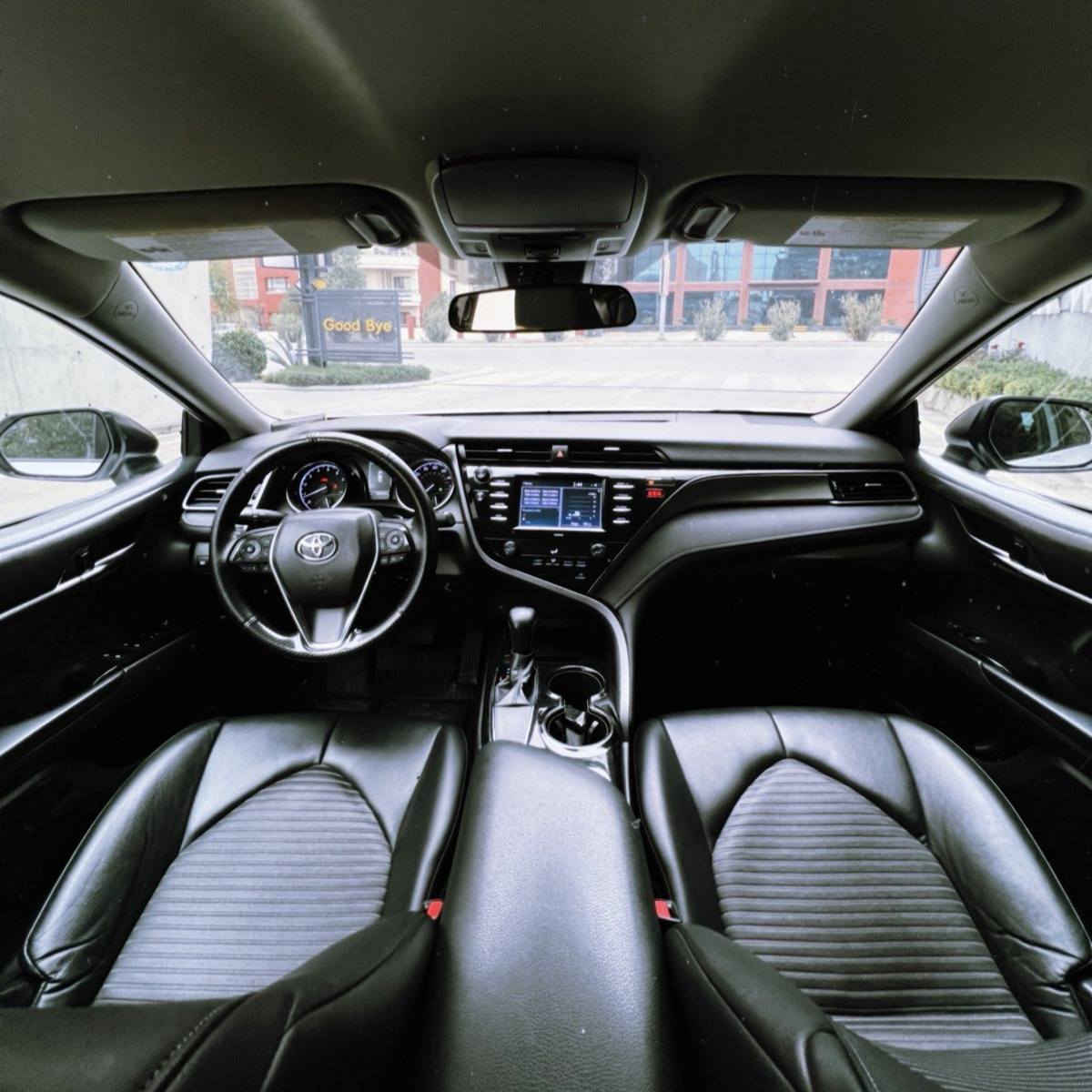 تۆیۆتا کامری 2020 مواسەفات SE
68 هەزار مایل ڕۆیشتوە 
سەنەوی تا 2027 تازەیە
کوشن جڵد کوشن کارەبا  
کامێرا گێڕ سپۆڕت گێڕ سوکان 
ڕاداری پێش ڕاداری خەتی جادە 
تەحدید سورعە
 بەس بۆنیت بۆیاخە بێ ئێرباگ بێ ناو گرتن
 بێ سارد وشوخت هەموو گیانی بەشەرت 
چوار تایەی تازەی لەژێرە

سـعـر : لە کۆمێنت داوابکە ڕاستەوخۆ بۆت دێت 📥 

گێر و مەکیەنەی بەشەرت 
هیچ کێشەیەکی تێدا نییە 

ژمارەی خاوەنەکەی 
***********
